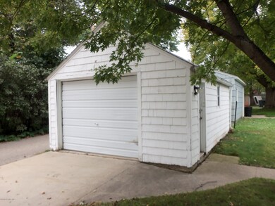 03 garage
