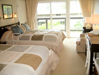 Bedroom - view 1