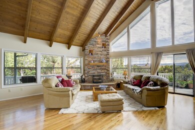 GREAT ROOM 2