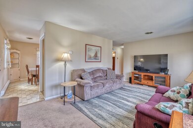 1203 Hillcreek Rd, Pasadena, MD 21122 - photo 4