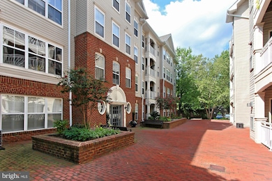 5108 Donovan Dr unit 303, Alexandria, VA 22304 - photo 3
