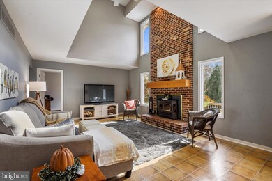 6415 Magic Splendor Dr, Sykesville, MD 21784 - photo 3