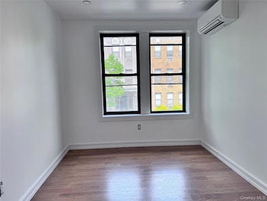 41-05 45th St unit 2b, Sunnyside, NY 11104 - photo 2
