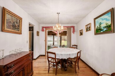 Formal Dining