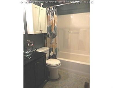 Main Level Bathroom.