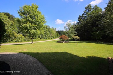 548 E Oak St, Lebanon Junction, KY 40150 - photo 6