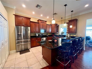 200 Sirena Dr, Lake Placid, FL 33852 - photo 2