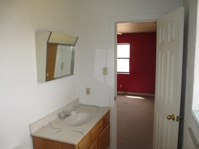 911 Larkspur Ave, Alamogordo, NM 88310 - photo 6