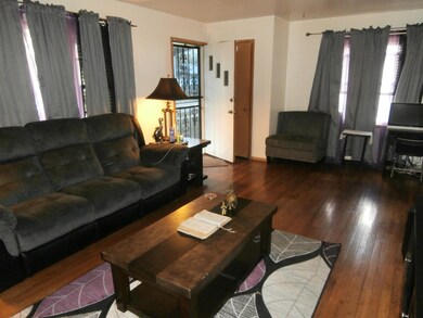 Living Rm II