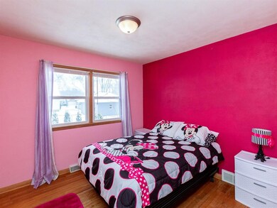 348 30th St NW, Cedar Rapids, IA 52405 - photo 5