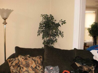 1620 W 3rd St, Davenport, IA 52802 - photo 2