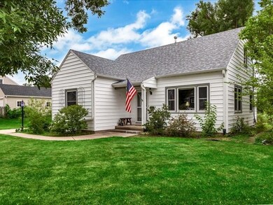 335 19th St NW, Cedar Rapids, IA 52405 - photo 3