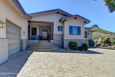 Gorgeous Custom Home Under Thumb Butte