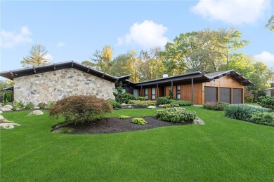 118 E Hill Dr, Cranston, RI 02920 - photo 4