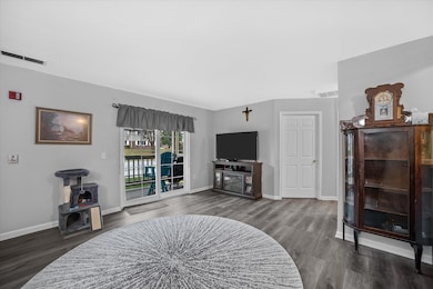 4835 Easy St unit 9, Hartland, WI 53029 - photo 3