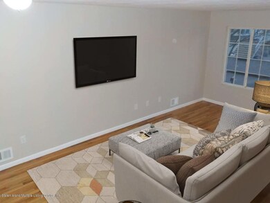 7 Ludwig Ln unit C, Staten Island, NY 10303 - photo 3