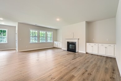 4134 Camden Glen Rd   Print Quality   002   02 Living Room