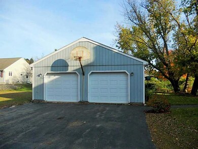 81 Forest St, Saco, ME 04072 - photo 4