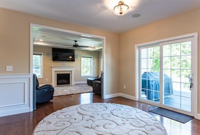 12 Schoolhouse Rd unit 12, Londonderry, NH 03053 - photo 7