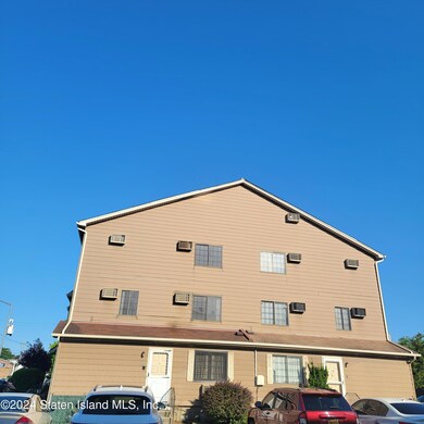 10 Lamped Loop, Staten Island, NY 10314 - photo 2