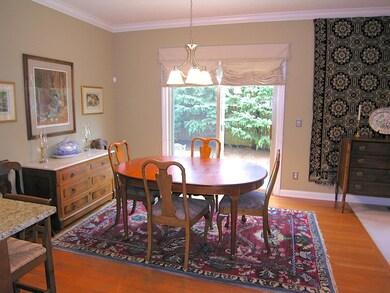 1076 Kempton Run Dr, Columbus, OH 43235 - photo 4