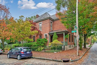 200 E Sycamore Street