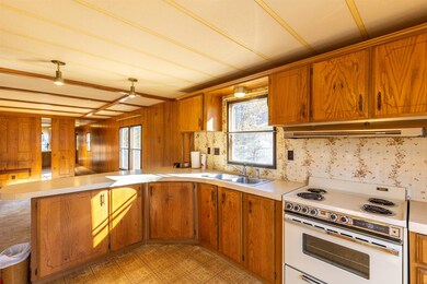 11 Lamprey River Park, Newmarket, NH 03857 - photo 4