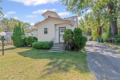 35511 Beverly Rd, Romulus, MI 48174 - photo 2