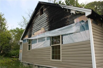 1211 Furlough Ave, High Point, NC 27260 - photo 3