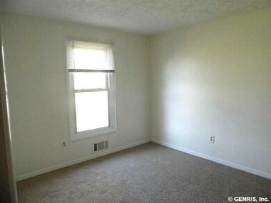 Bedroom. 11 7