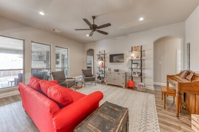 309 Paloma St, Weatherford, TX 76087 - photo 5