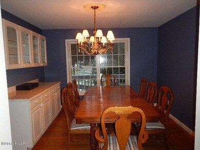 804 Waxwing Ct, Blooming Grove Township, PA 18428 - photo 4