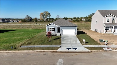 618 Fallen Leaf Dr, Belton, MO 64012 - photo 2