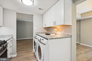 11815 Breton Ct unit 11B, Reston, VA 20191 - photo 5