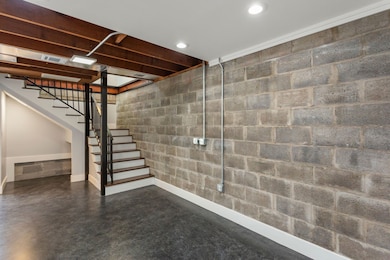 2005 Portsmouth St unit C, Houston, TX 77098 - photo 4