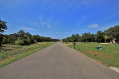 101 Helton, Granbury, TX 76049 - photo 4