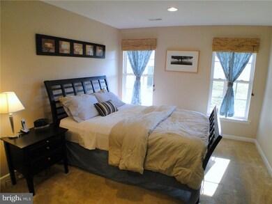 43 N Savanna Dr, Pottstown, PA 19465 - photo 6