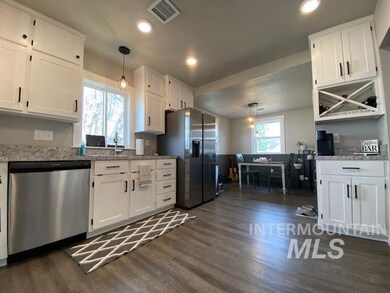 1123 9th St, Clarkston, WA 99403 - photo 6