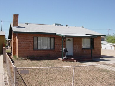 918 E Elm (front house)