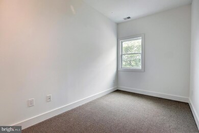 715 Kenyon St NW unit 6, Washington, DC 20010 - photo 6