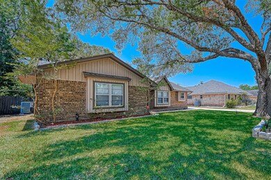 1132 Sally Anne Dr, Rosenberg, TX 77471 - photo 2