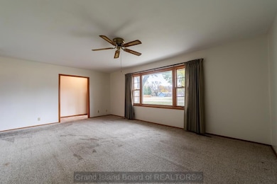 1604 Grand Ave, Grand Island, NE 68801 - photo 3