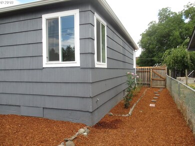 125 SW Harrison St, Sheridan, OR 97378 - photo 5