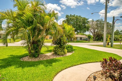 556 degroodt rd sw, palm bay, fl 32908-1