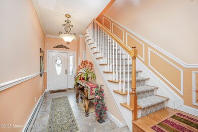 70 Topside Ln, Staten Island, NY 10309 - photo 2