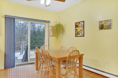 26 Kuzyk Rd Cream Ridge NJ-large-022-35-