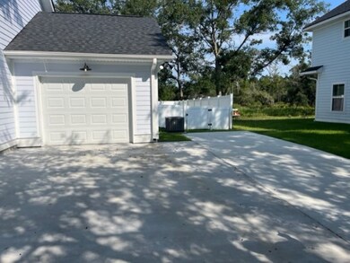 1667 Ashantilly Dr, Darien, GA 31305 - photo 3