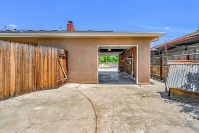 5495 N Callisch Ave, Fresno, CA 93710 - photo 5