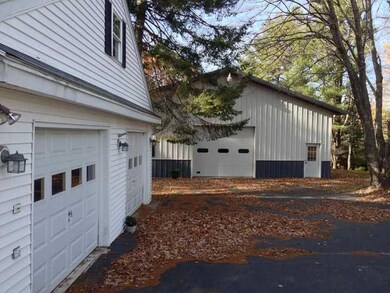 Garage. Garage and Barn
