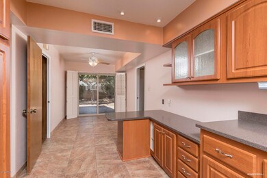 Eat-in kitchen w/ access to patio